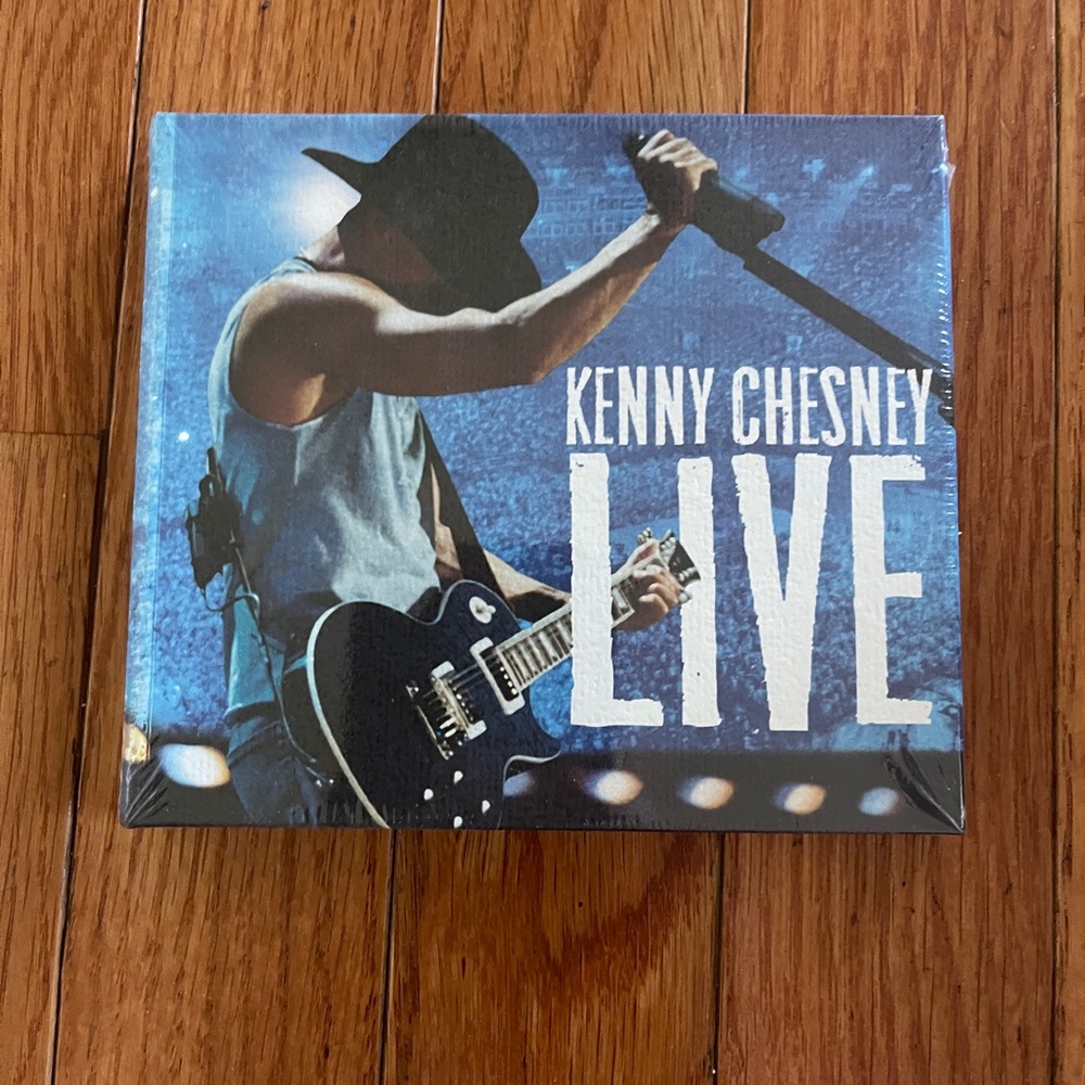 Kenny Chesney LIVE CD - Blue